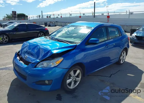 2010 Toyota Matrix S z USA, uszkodzony, nr VIN 2T1KE4EE8AC045149